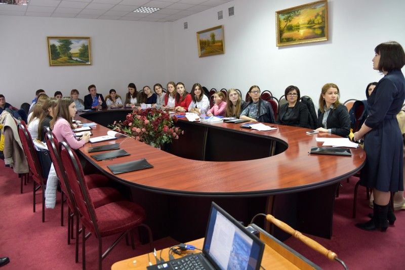 Masă rotundă privind igiena şi securitatea alimentară Masă rotundă privind igiena şi securitatea alimentară